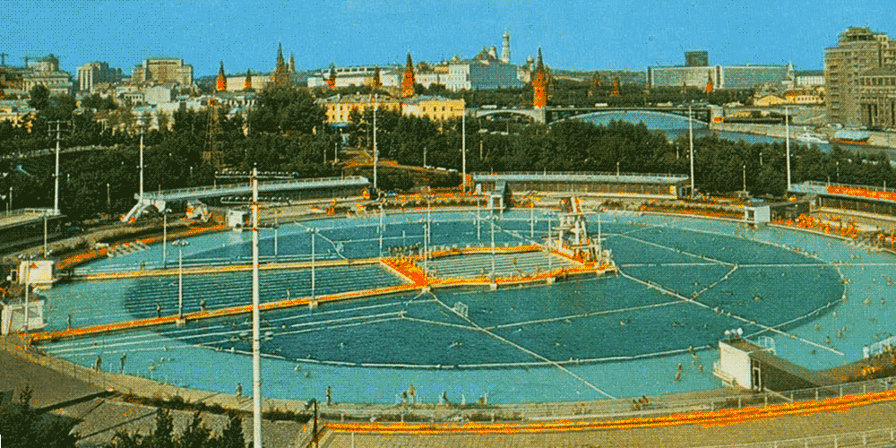 Площадь бассейна москва. Бассейн Москва храм Христа Спасителя. Бассейн на месте храма Христа Спасителя в Москве. Открытый бассейн Москва СССР. Дворец советов бассейн Москва.